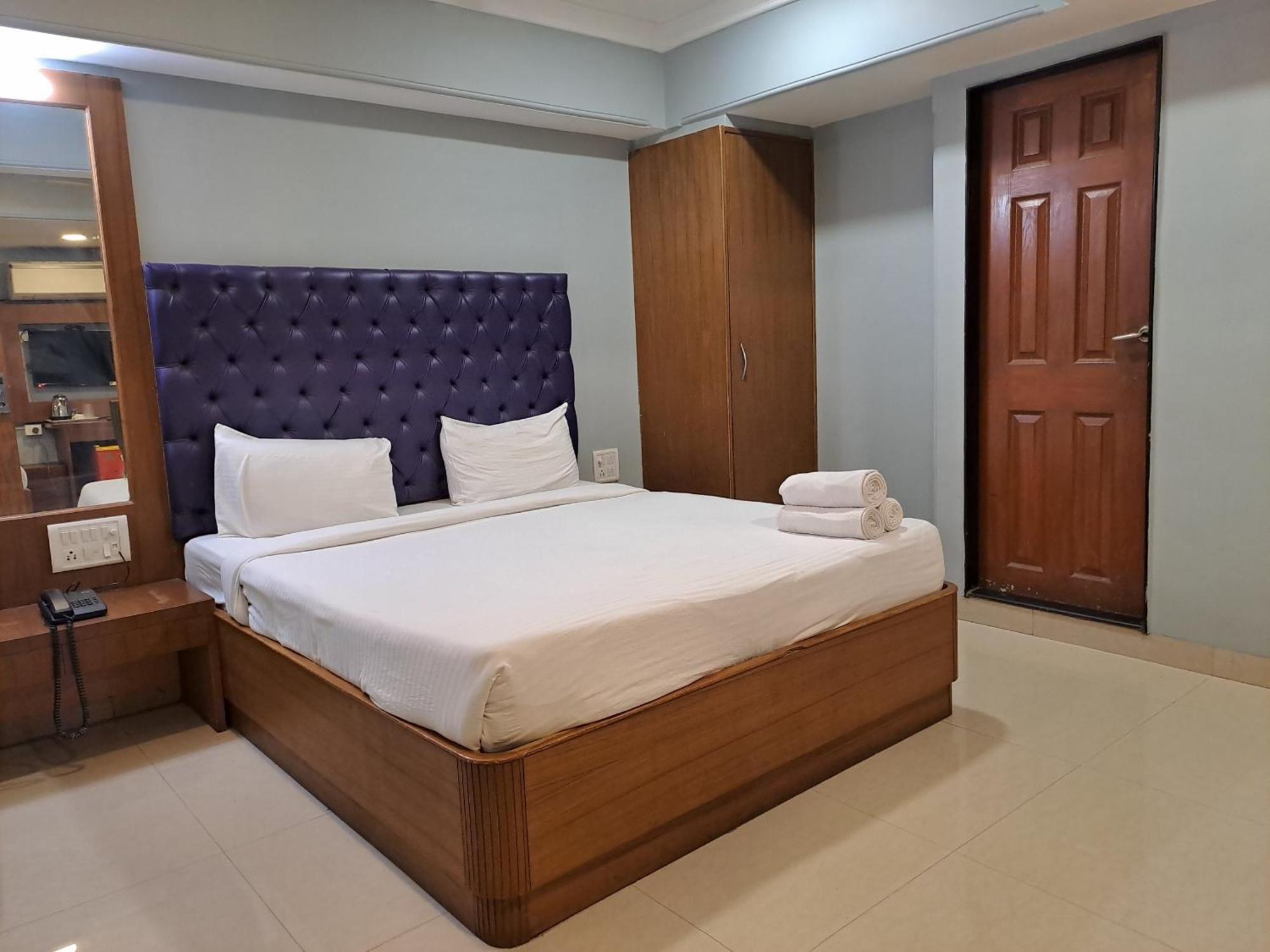Hotel Cruz Royale 孟买 外观 照片